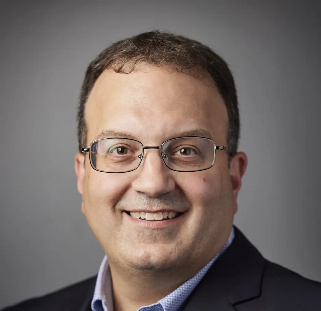 Headshot of Andrew Smith