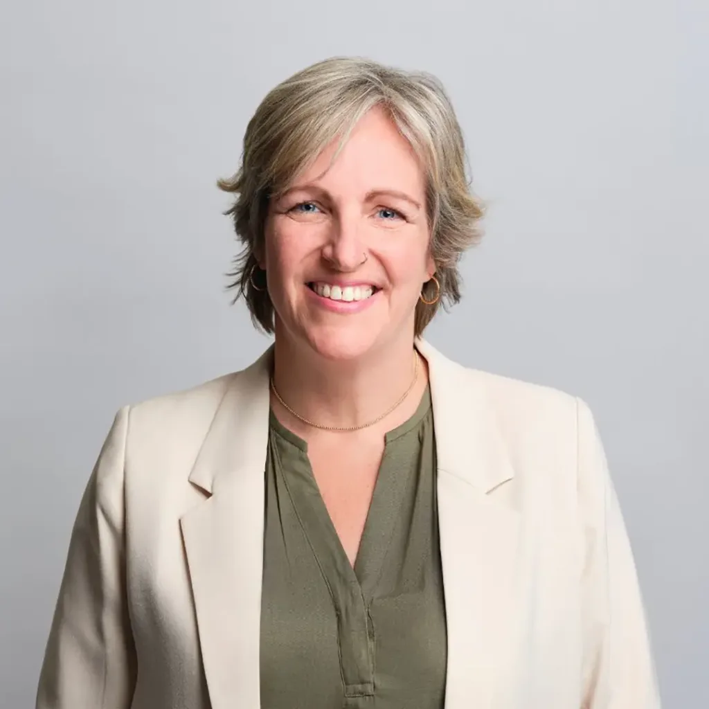 Headshot of Catharine Vandelinde