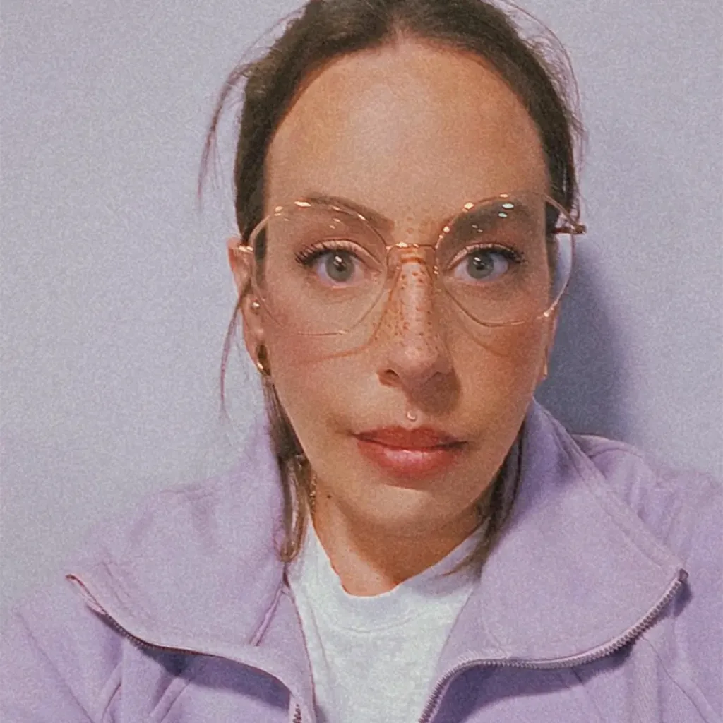 Headshot of Leah Podobnik